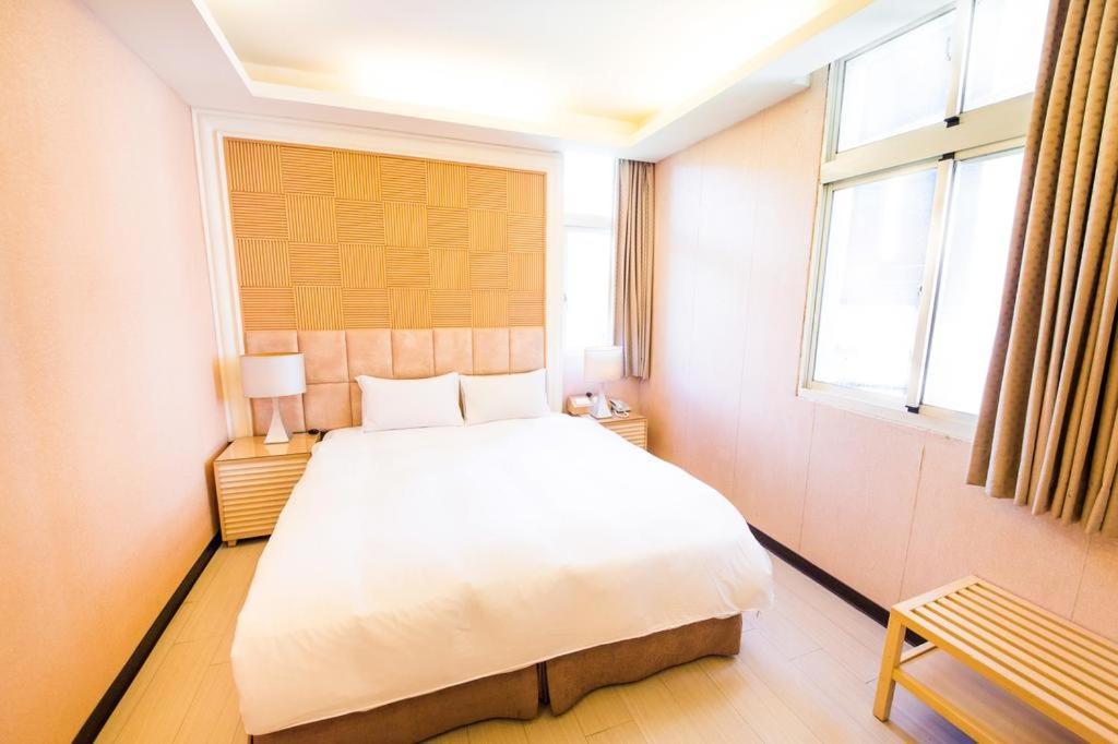 Aoike Hot Spring Hotel Jiaoxi Exterior photo